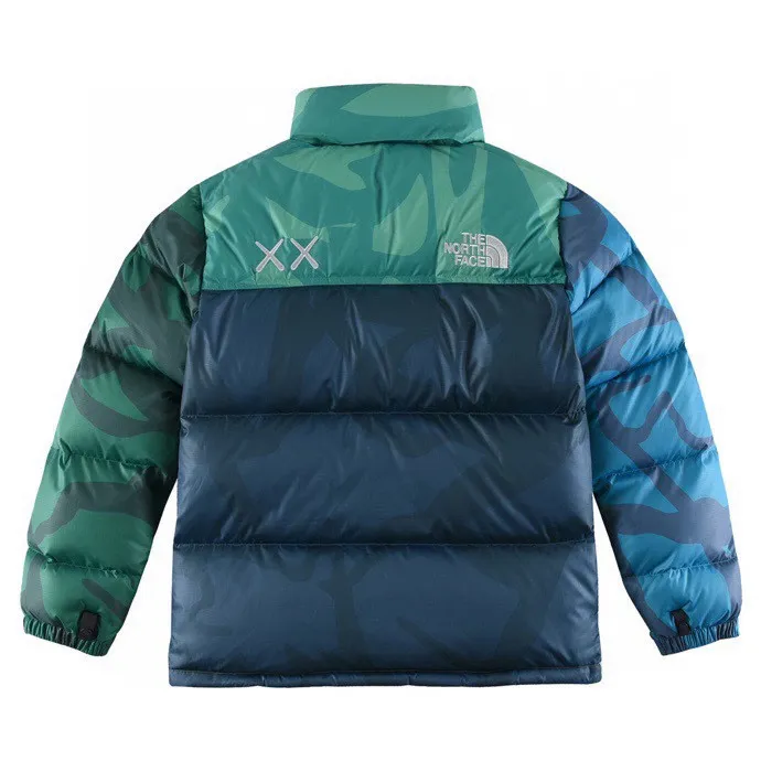 NFC TNF✖️KAWS 𝟏𝟗𝟗𝟔 ， ！ KAWS ❗️ ‼️ ， KAWS ， 、 ， ， ， 、 ， ！ ， ， ‼️ 1⃣️ 700D ，85% ， 253g， 800/900 ， TNF 2⃣️gotex ， ！ ， ， ！！！ 3⃣️ 1996 、 ， ， ， ！ ！ ， ！！ 4⃣️ 🉑️ ， ， ， SIZE:S-XXL